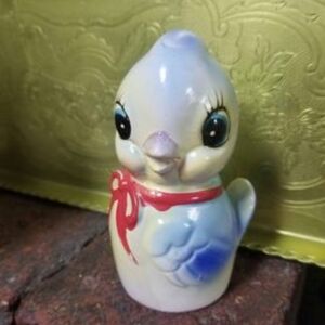 Commodore Japan bluebird pepper shaker
